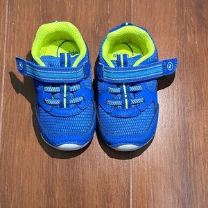 Kids Blue Stride Rite Shoes size 4W
